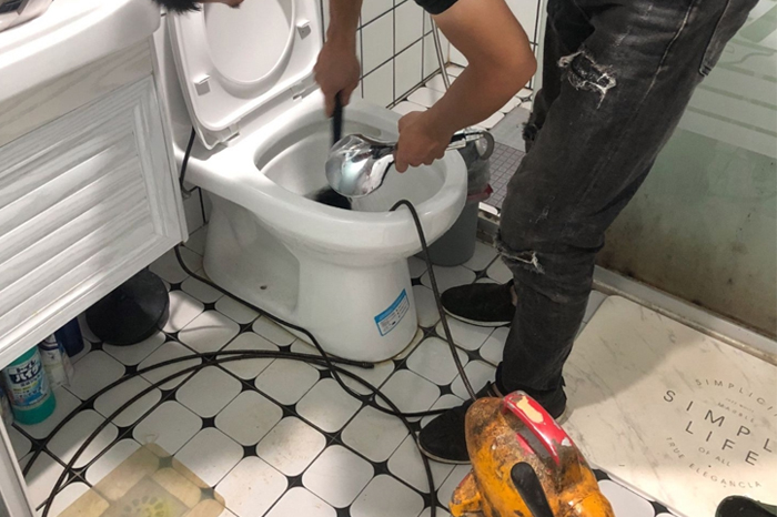 什玲镇疏通下水道